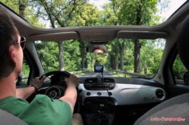 Fiat 500C - wnetrze - perspektywa podczas jazdy
