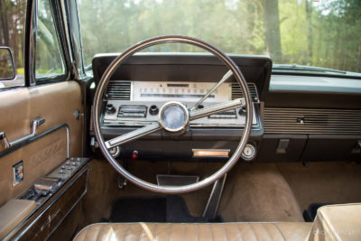 1966 Lincoln Continental 13